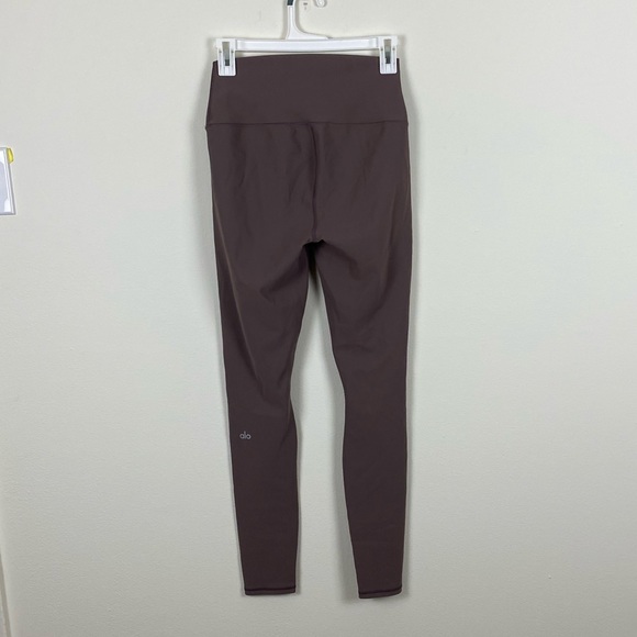 Alo Yoga Warrior Ripped Leggings in Coco Medium - Picture 6 of 9